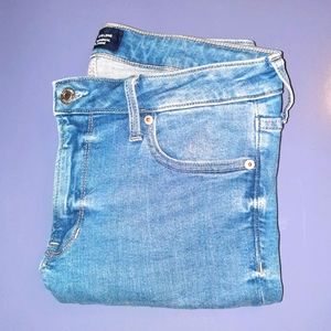 Gap Skinny Jeans light blue denim ( Universal Legging) size 10 / 30